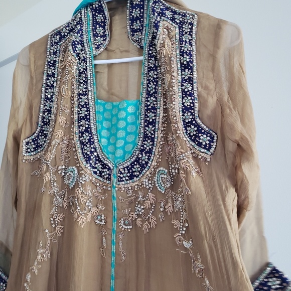 Pakistani dress formal - Picture 3 of 5